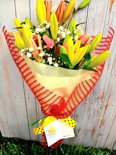 Elegante Bouquet de Liliums en Mix de colores. COD:FB165